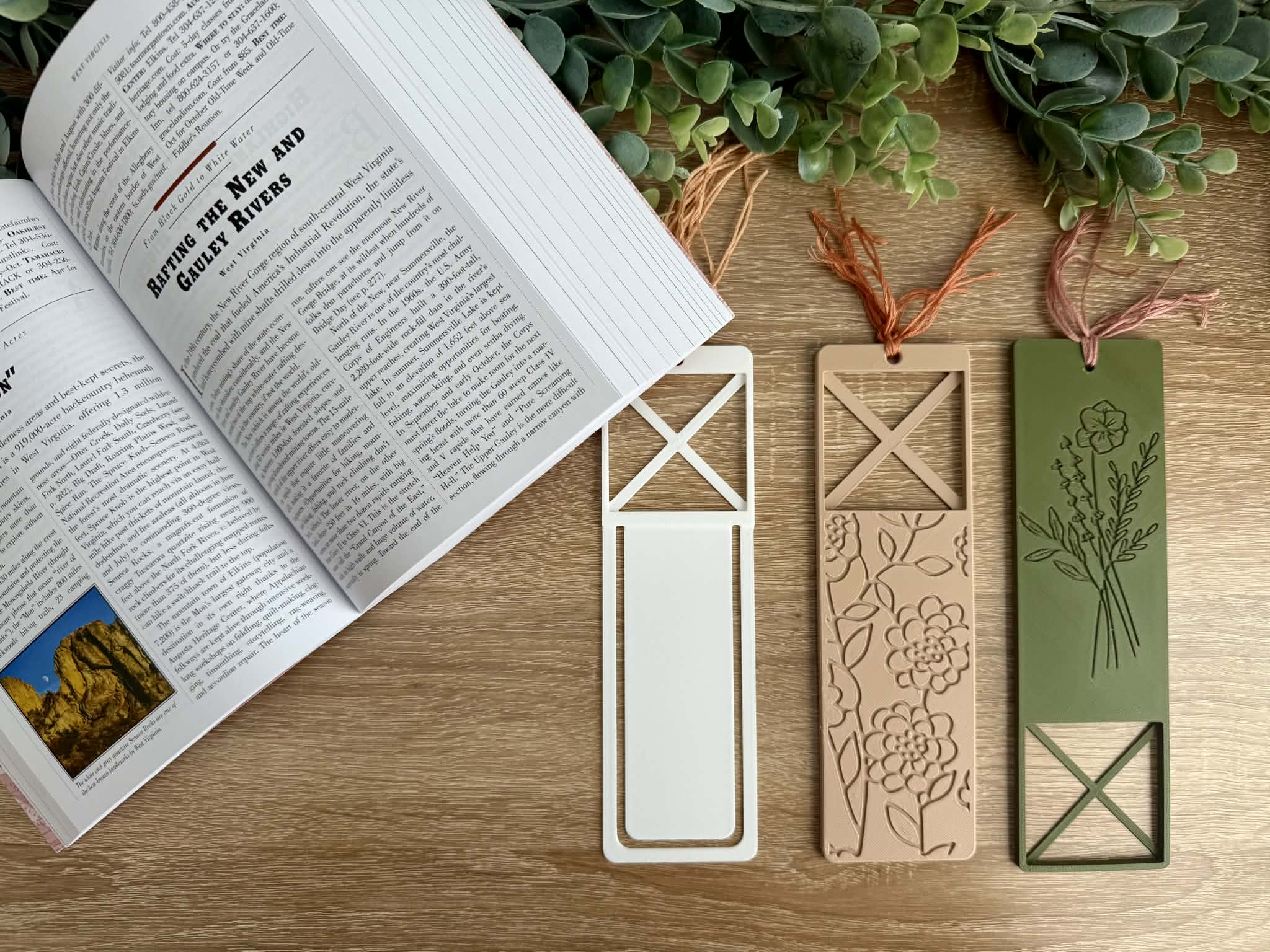 Floral Bouquet Bookmark - Magnet at the Bottom - Image 5